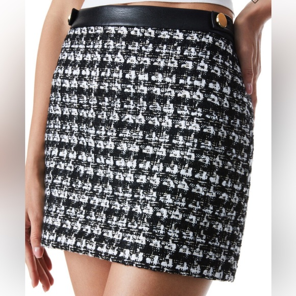 Alice + Olivia Elana Tweed Vegan Leather Mini Skirt - Picture 4 of 12